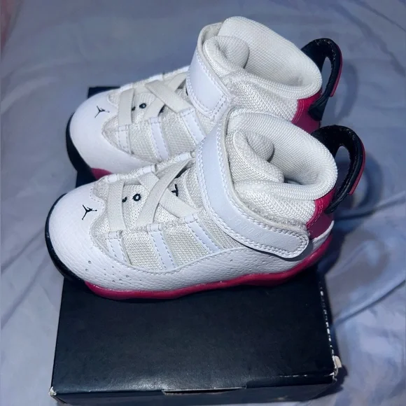 Jordan 6 Rings - Picture 3 of 5